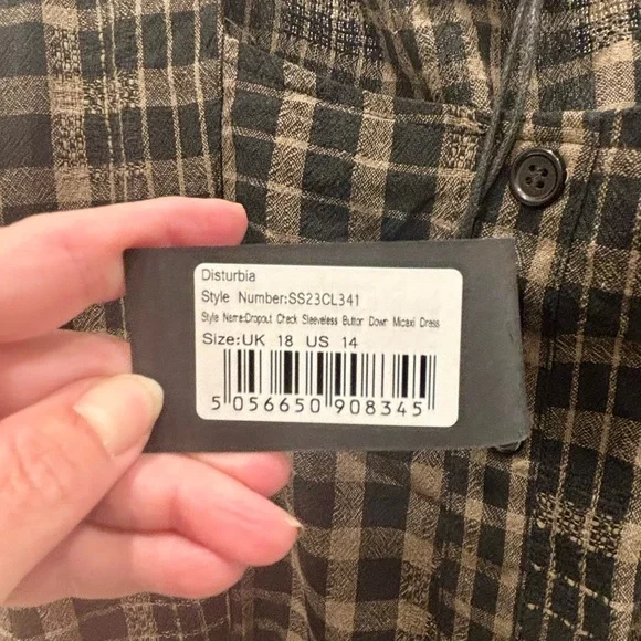 Plaid Sleeveless Dress - Picture 9 of 12